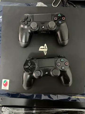 Sony play station 4 pro 1 TB