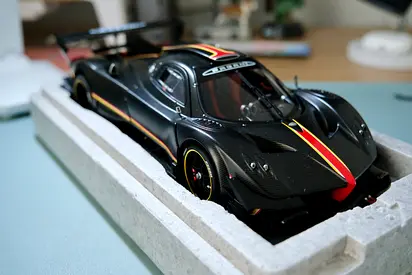 AUTOart 1/18 Pagani Zonda Revolution Carbon Black