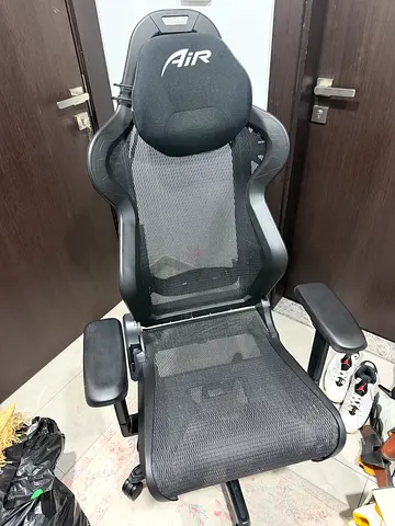 DXRacer Air Mesh Gaming Chair – Excellent Condition