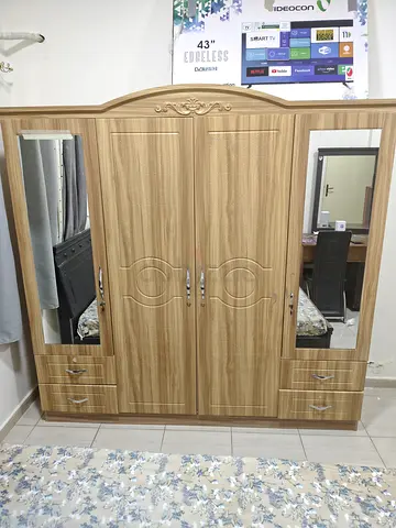 4 Door Wardrobe with Mirrors for Sale