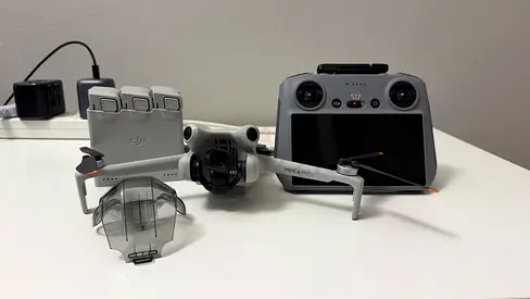DJI Mini 4 Pro Fly More Combo