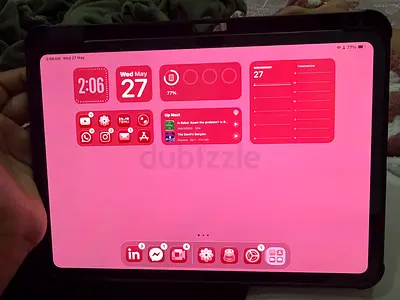 Apple iPad in protective case - excellent working condition