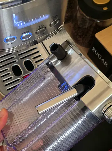 CAFELEFE espresso Latte Cappuccino machine - almost new ماكينة قهوة كابتيشنو و لاتيه