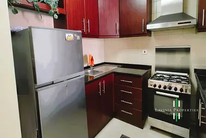 COZY STUDIO | VACANT ON 25th MAY | CLOSE TO METRO