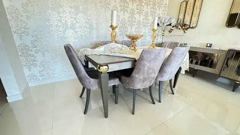 Dining table with 6 upholstered chairs - modern set in excellent condition