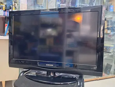 شاشة تلفاز ٣٢ مميزة