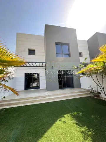 Premium 4-Bedroom Townhouse for Rent Near Arcadia