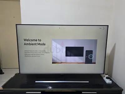 55-inch Samsung QLED Smart TV (Good working condition) - Ambient Mode