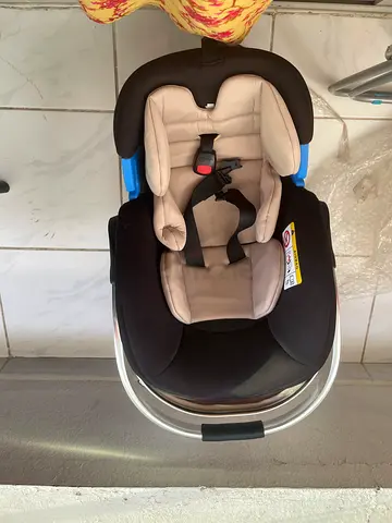 Infant Car Seat with Carry Handle - Good Condition