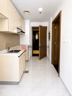Modern Studio | Brand New | Vacant