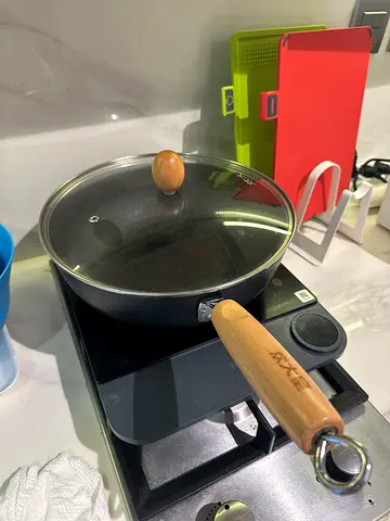 Steel Wok with Glass Lid and Wooden Handle