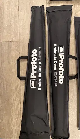 Profoto Umbrella Deep Silver M (with carry cases) - New