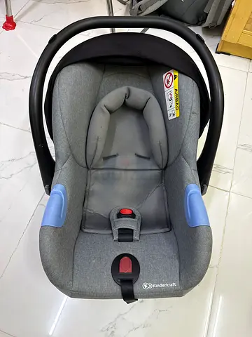 Maxi-Cosi Infant Car Seat (Grey) - Good Condition