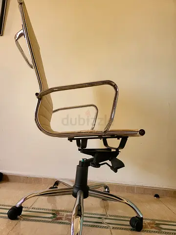 CHAIR comfort Modern Chrome Frame Office Swivel Chair with Wheels-durable upholstery marks visible