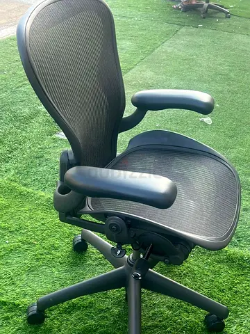Herman Miller Aeron size B