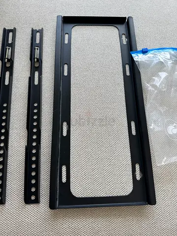 TV wall mounting apparatus