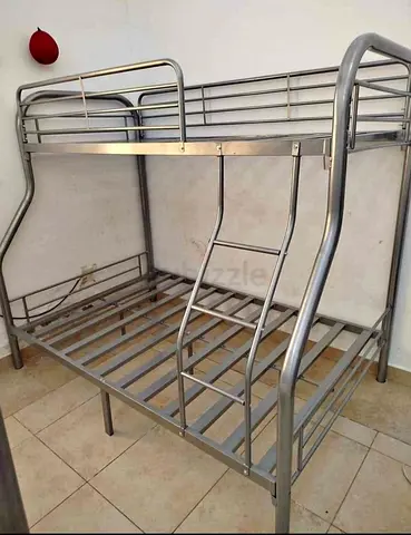 Family bunker bed used available  ok working