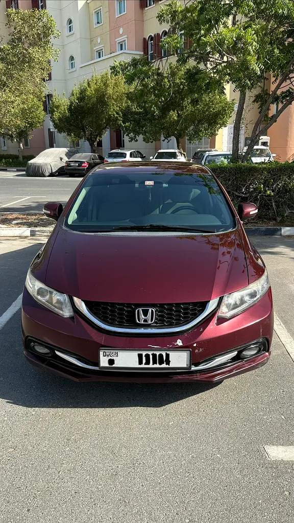 Honda Civic 2013 — photo 1 of 9