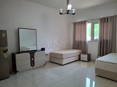 Room available in Jumeirah 1 for rent
