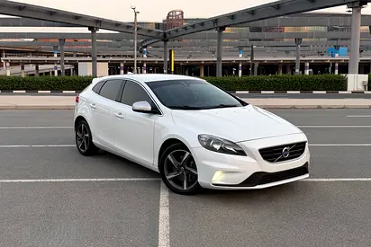 Volvo Service History | Volvo V40 T5 R-Design 2016 GCC Specifications