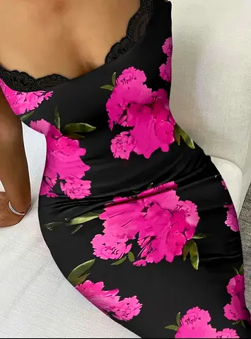 Black  Dress with Pink Floral Print and Lace, midi,Trim - Size M