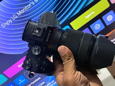 Sony A7 iii with kit lens 24-70  low shutter count