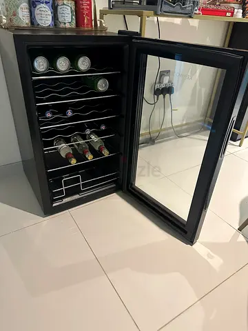 Beverage cooler/ wine cooler (24 bottle cooler)