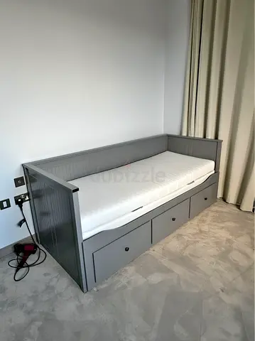 Ikea hemness daybed with 2 new ikea mattress