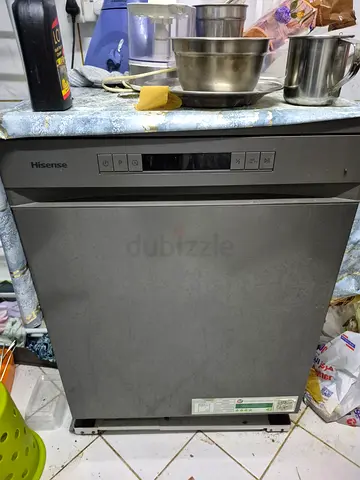 Hisense freestanding dishwasher - good working condition
