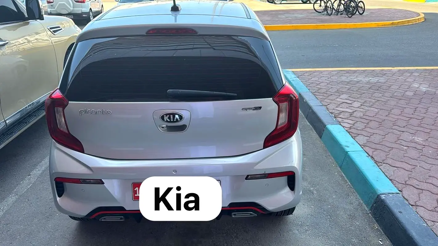 Kia Picanto 2021 — photo 1 of 9