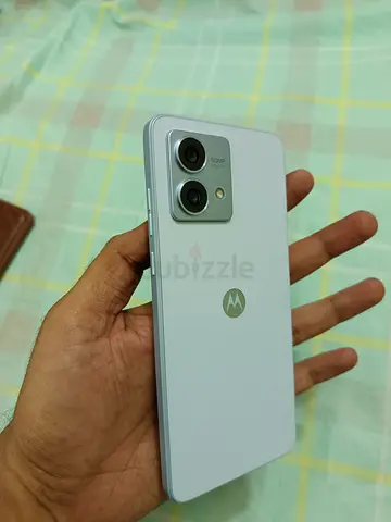 Motorola G84 5G / 12GB 256 GB