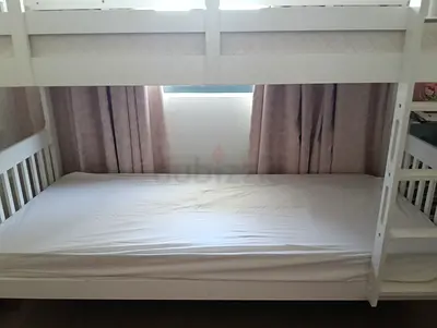 White Wooden Bunk Bed kids (with 2 Mattresses) - Good Condition!