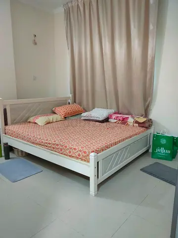 Looking for 1 roommate only to share the studio room. No crowd....
