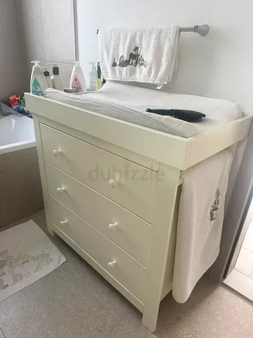 White Mia Cot/Toddler Bed with changing table Drawer