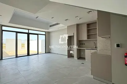 Vacant | 2 Bed | Single Row | Call Now