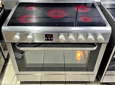 Hoover electric cooking range