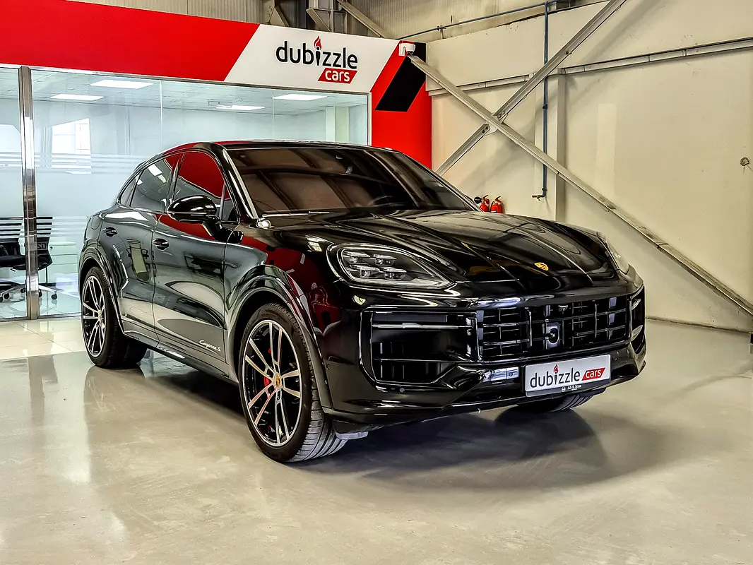 Porsche Cayenne 2024 — photo 1 of 18