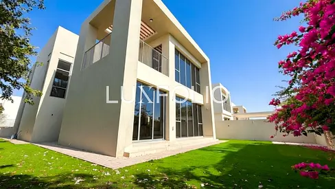 Upgraded Villa | Greenbelt | Vacant