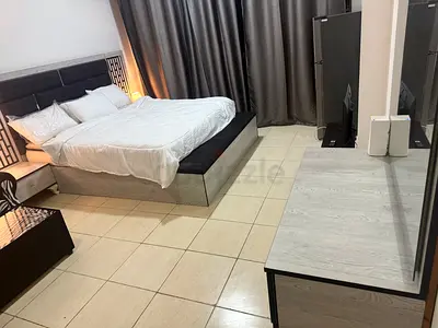 Massive private room with parking