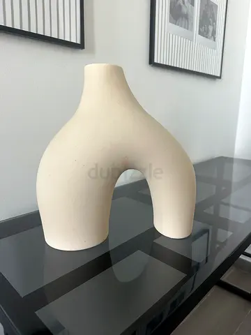 Beige decorative vase