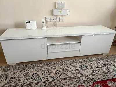 Wooden TV cabinet / entertainment unit in good condition