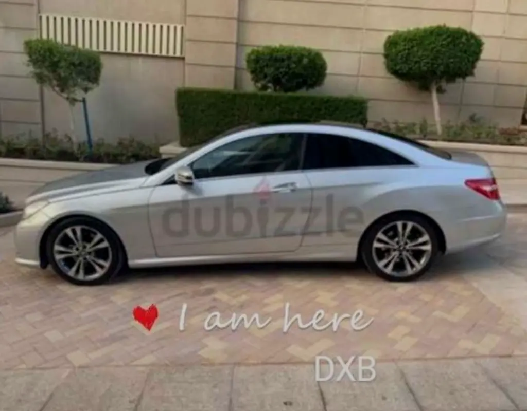 Mercedes-Benz E-Class 2011 — photo 1 of 5