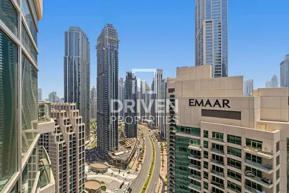 Ready to Move in | High Floor | SZR View