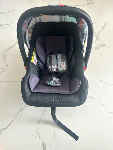 Infant Car Seat with Removable Head Support - Brand new opened used once