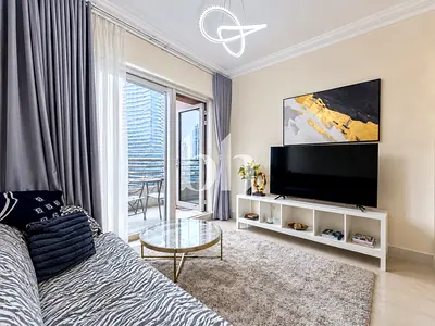 Modern 1BR | Upgraded | Marina View