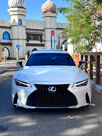 Lexus IS 300 Platinum 2024 GCC Specs - Brand New Condition