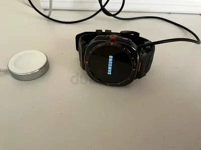 Samsung watch Ultra 1 black color used in excellent conditions 750 dhs.