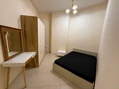Near to stadium  metro station room available for rent 2200