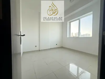 🏡✨ للإيجار السنوي غرفة وصالة في منطقة ليوارة – عجمان ✨🏡  فرصة رائعة للسكن في موقع مميز جداً داخل منطقة ليوارة، قريب من كورنيش عجمان ومحطة الباص، مع