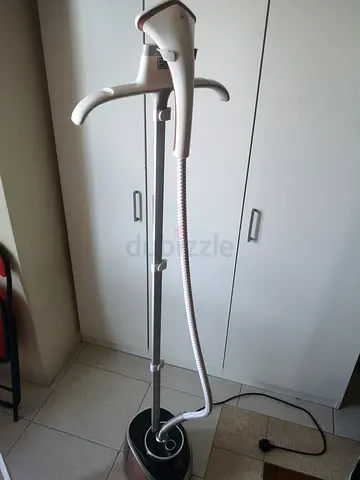 Garment steamer black decker